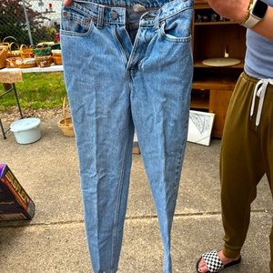 Vintage 512 Levi’s Slim Fit Tapered Leg